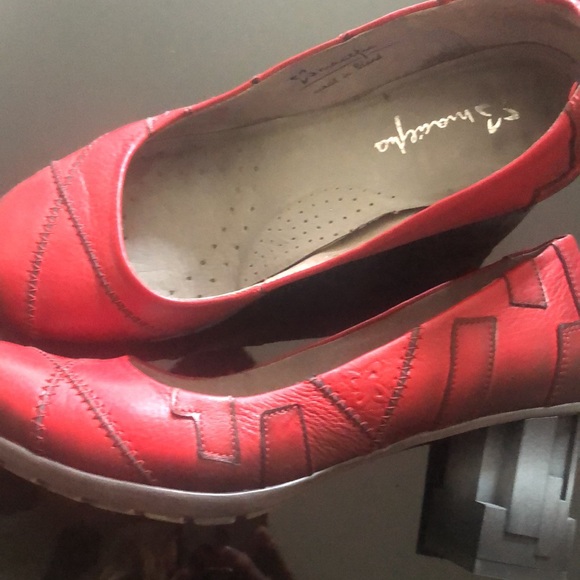 Women dressed shoes
